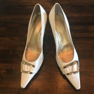 Women's BCBGirls size 8 pointed toe pumps